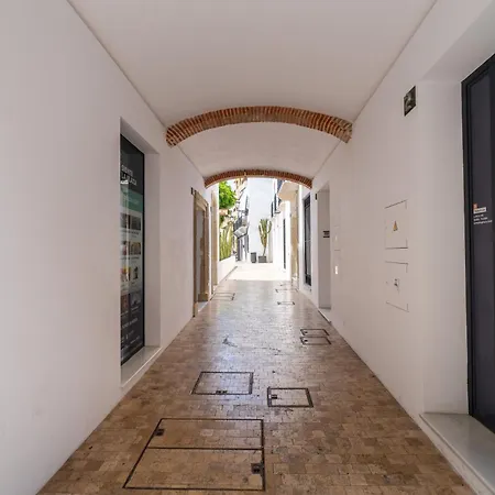 Moott Homes Arco De Braulio 1b Apartment