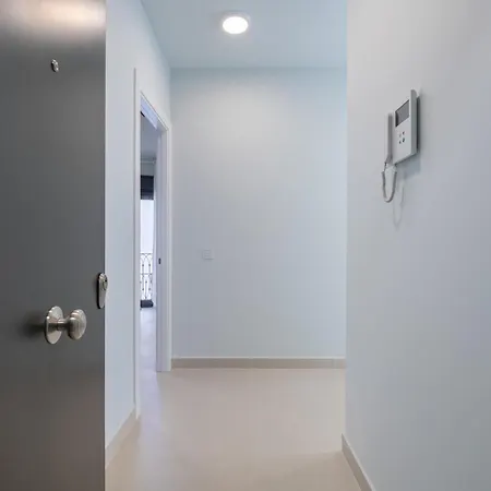 Moott Homes Arco De Braulio 1b Apartment *